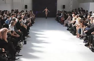 xxx Schwanzgeile pierced teen fucked by a long cock