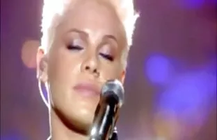 xxx Blonde bombshell fucks herself with huge dildo