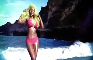 xxx Black bitch with big tits can be hard to ramble