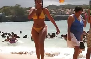 xxx Black woman with a smooth pussy